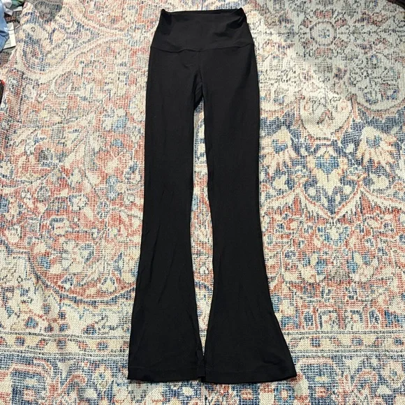 Lululemon Align High Rise Ribbed Mini Flared Pant in Black SZ 0 EUC - Picture 2 of 4